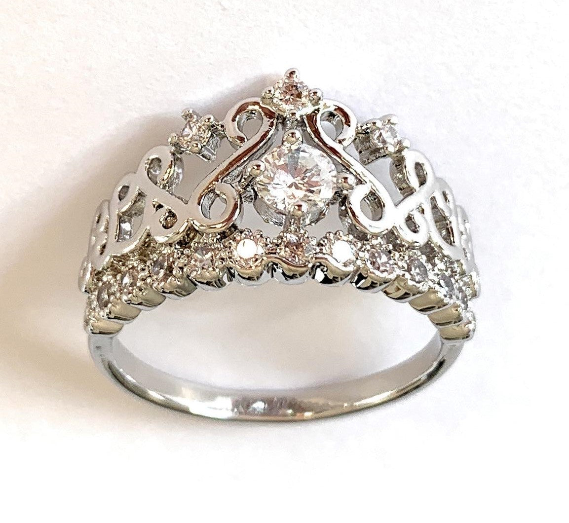 Golden Zirconia Princess Crown Ring at Rs 475 in Delhi | ID: 21418341530